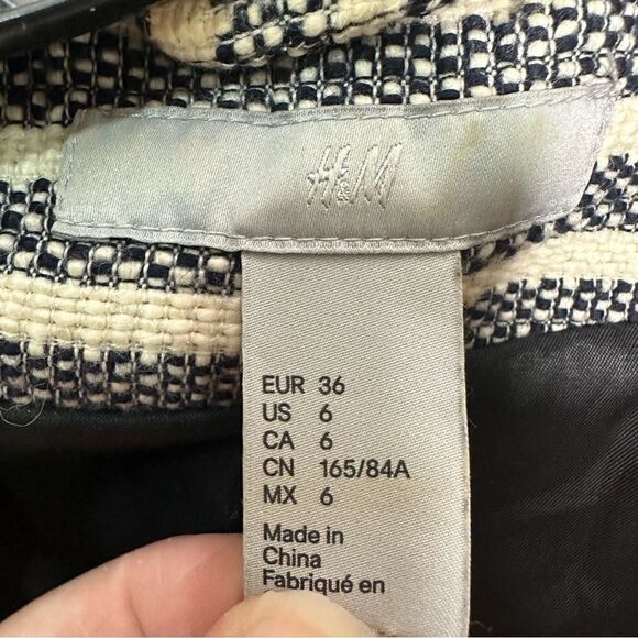 H&M size 6 navy blue striped blazer‎ - Picture 4 of 4
